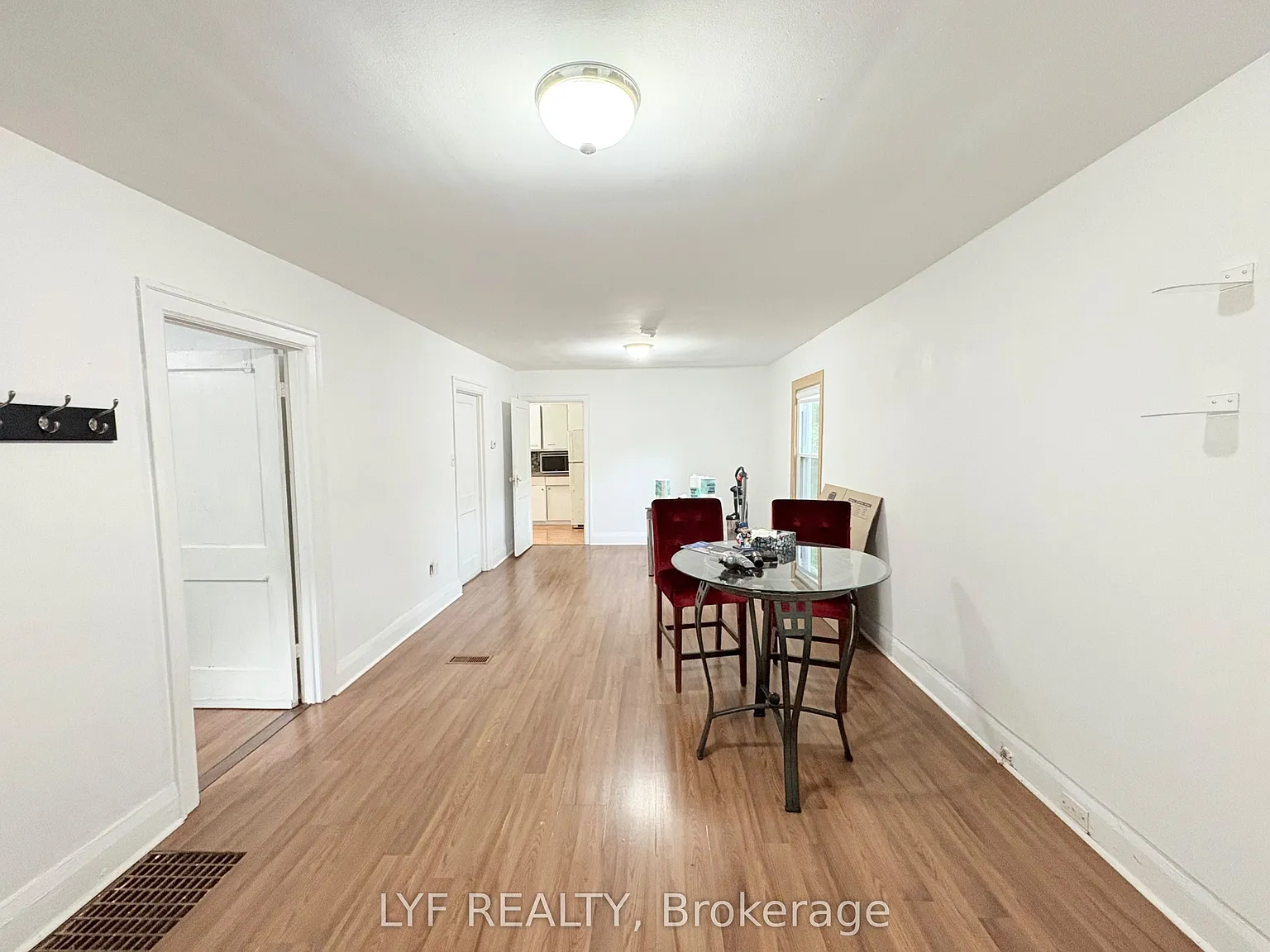 1 bed, $1,100 — Photo 4