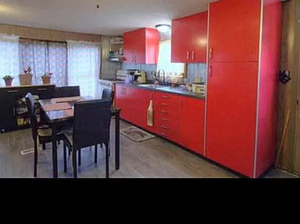 8893 E Sanders Rd, Vestaburg, MI 48891