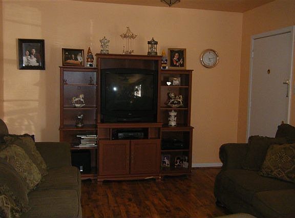 2nd image of 318 N 17th St