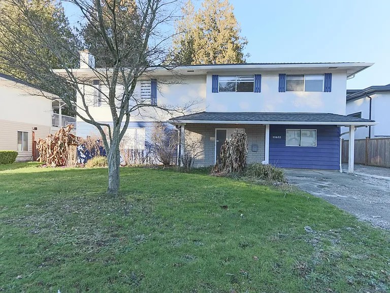 10833 85a Ave — Photo 1