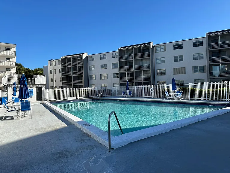 14170 SW 84th St #402-F — Photo 35