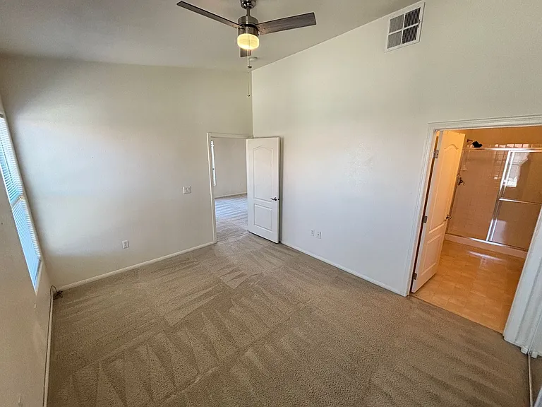 2305 W Horizon Ridge Pkwy #2324 — Photo 15