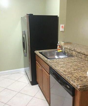 3rd image of 1517 Meadows Cir W