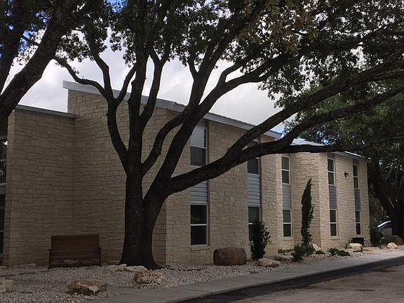 4th image of 1003 E Highway St