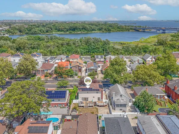 2150 Royce Street image 5 of 36