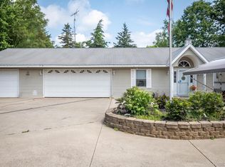 4254 W Highland Rd, Highland, MI 48357