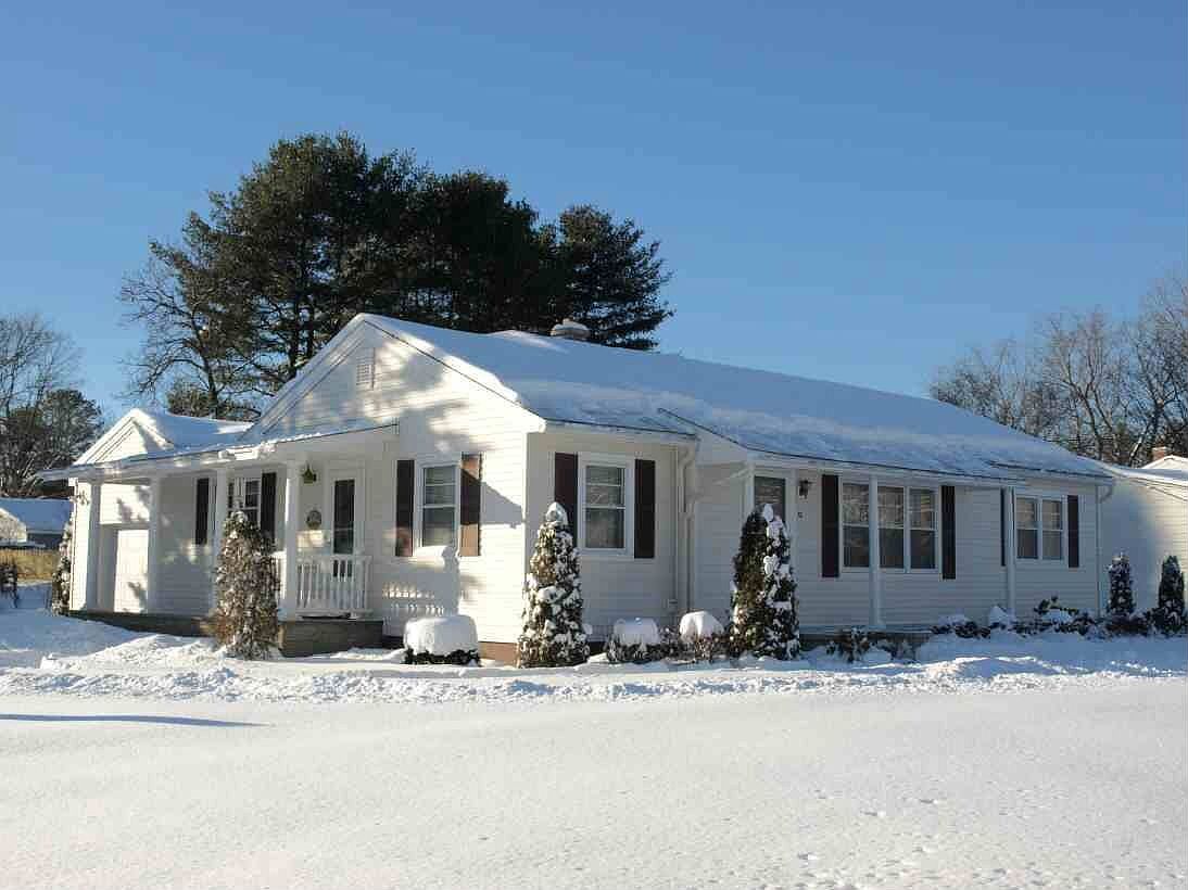 12 Bluebird Rd, South Glens Falls, NY 12803 Zillow