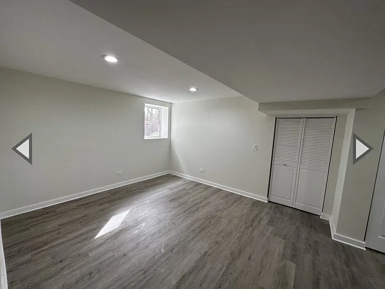 219 N Waller Ave — Photo 4