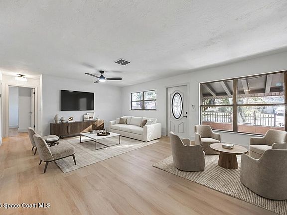 3rd image of 2082 Little John Rd