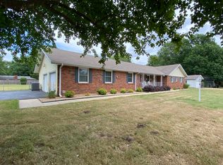 3223 W Seminole St, Springfield, MO 65807
