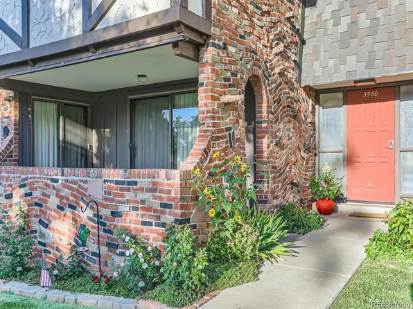 3560 S Poplar Street #202, Denver, CO 80237