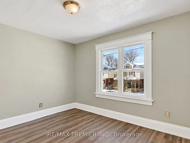 4848 2nd Ave #MAIN FLOOR — Photo 7