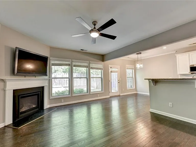 7245 Heritage Oak Ct — Photo 9