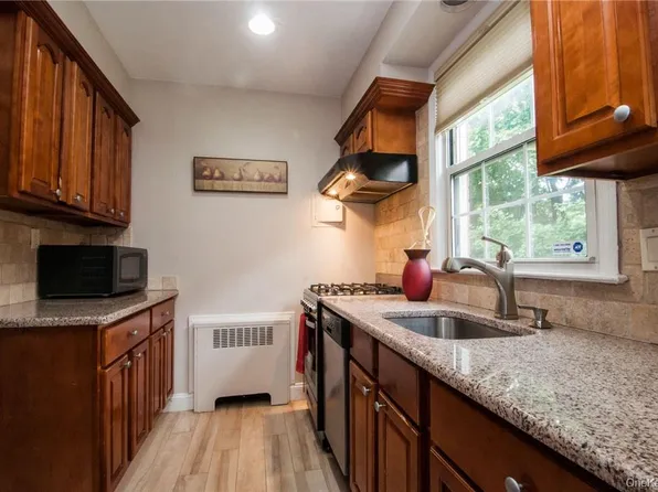 111 N Broadway #D5, White Plains, NY 10603