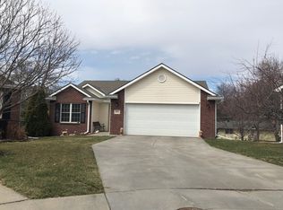 1915 S Knights Pl, Lincoln, NE 68506