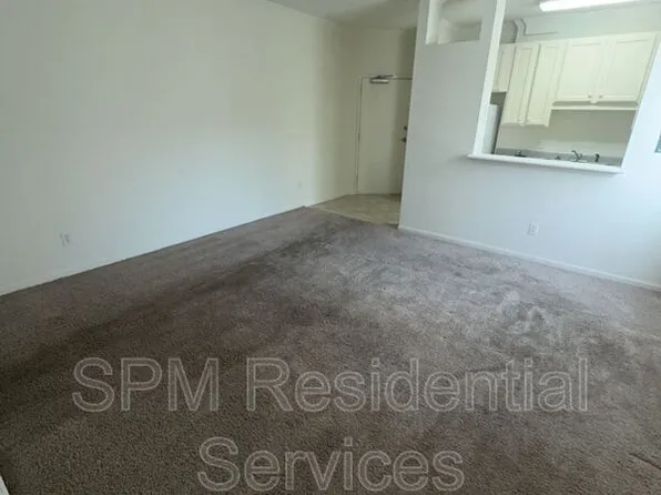 2705 Mayfair Dr #H-201, Wilmington, NC 28403