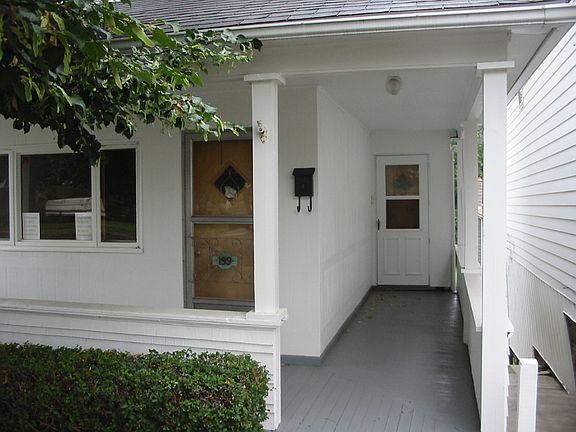 4th image of 199 Green St
