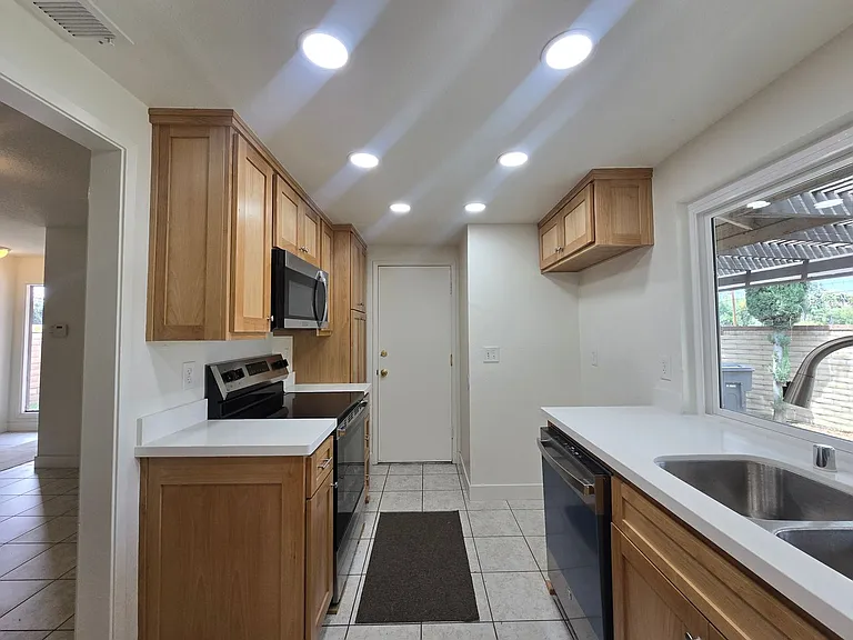 5404 Quince St — Photo 7