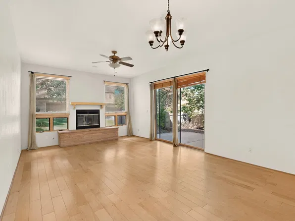 5050 Carriage House Dr, Los Alamos, NM 87544