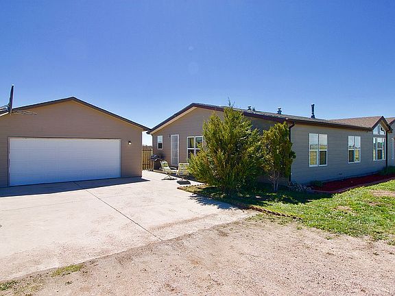 3rd image of 17586 Blue Lake Ln