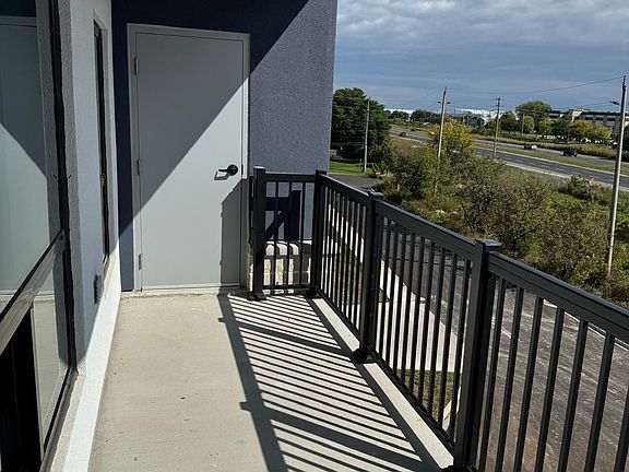 4th image of 3370 Stella Cres #428