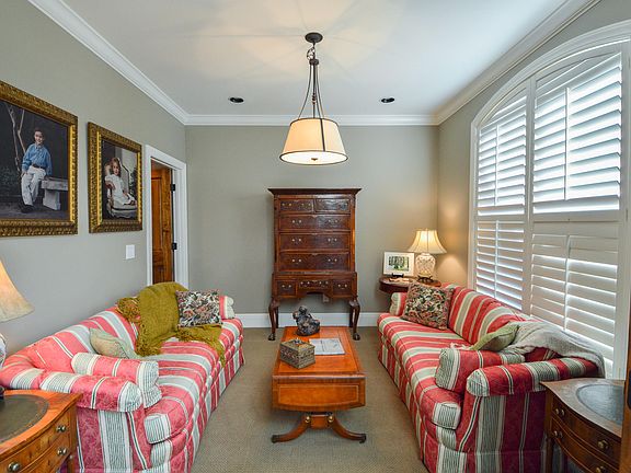 4th image of 107 Day Lily Dr
