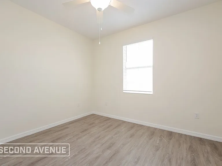1411 NW 9th Ave — Photo 5