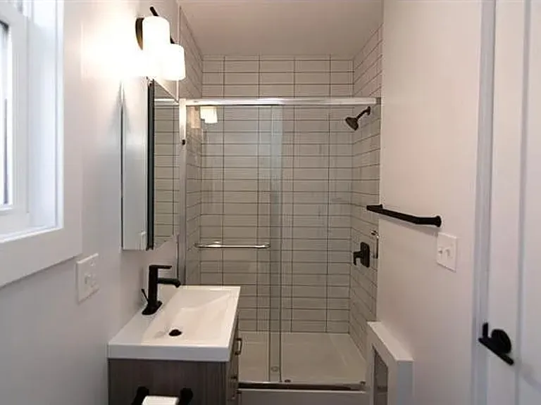 950 Broadway #2F — Photo 6