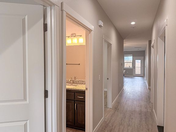 4th image of 5534-5564 Skyline Rd S #5550