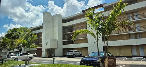 8870 Fontainebleau Blvd Photo 1