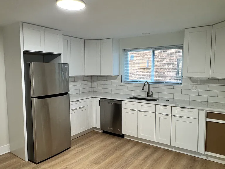 8600 Grand Ave #1S — Photo 2
