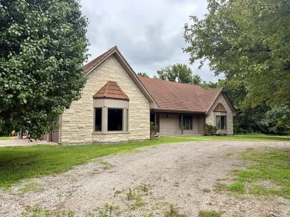 2160 3rd Rd, Le Roy, KS 66857