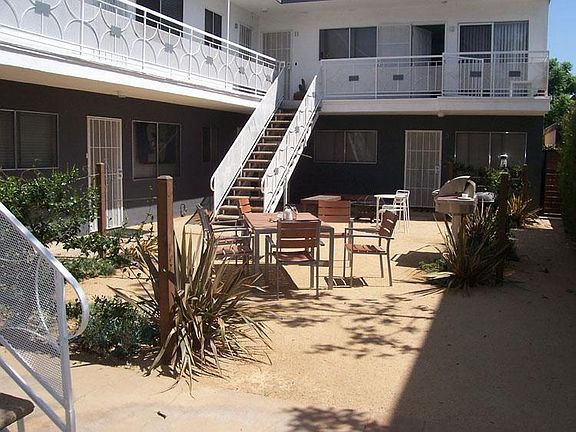 2nd image of 546 Cherry Ave APT 5