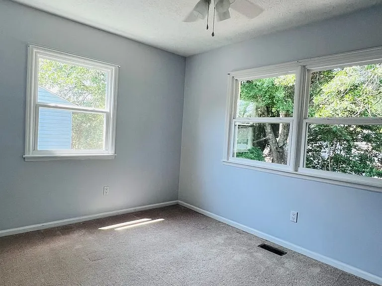 510 Oak Meadow Ln — Photo 11