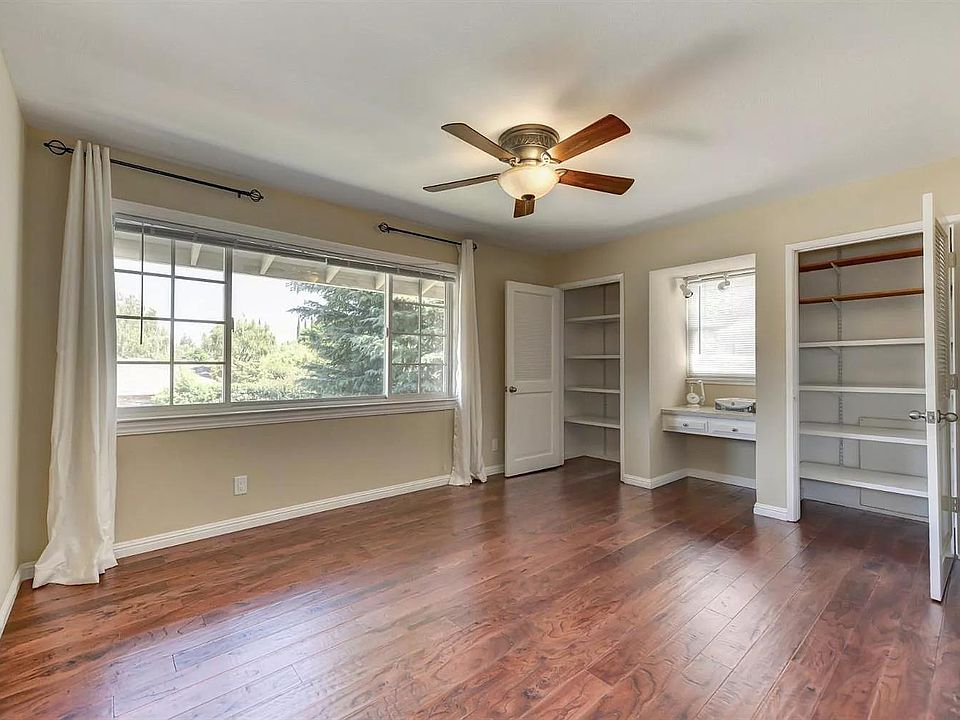 1st image of 115 Breckenwood Way