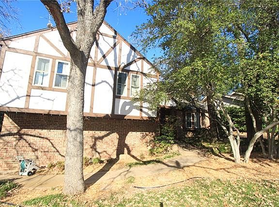 2nd image of 2117 Park Hill Dr