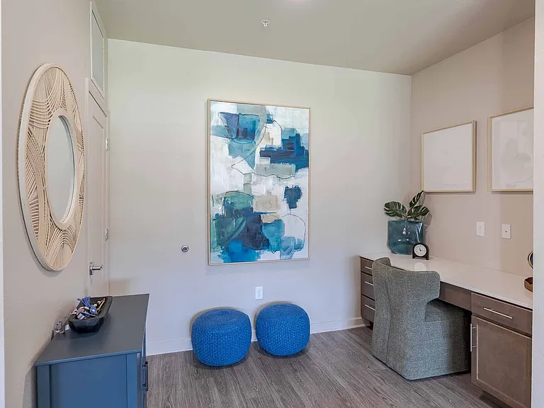 Ovation Apartments — Photo 8