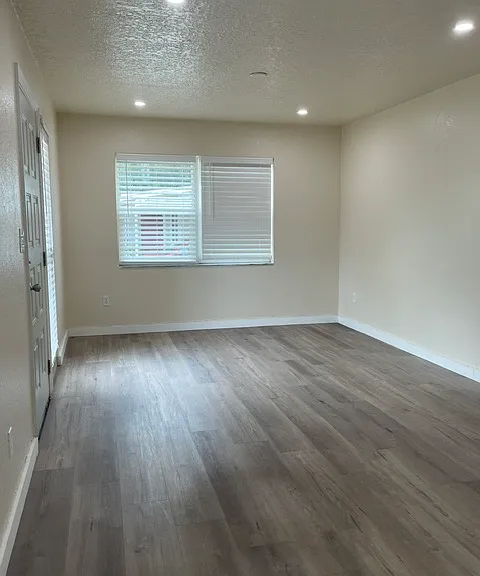 854 Chippendale St — Photo 8