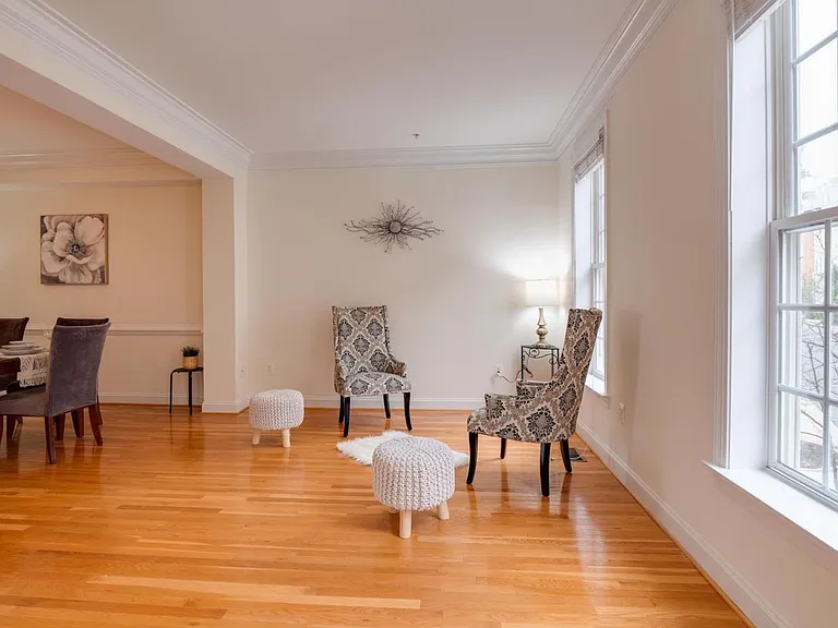 3510 Goddard Way — Photo 4