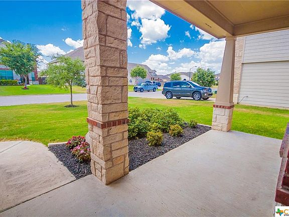 4th image of 903 Evergreen Farm Dr