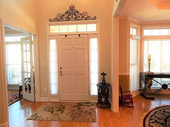 2nd image of 1844 Tristan Dr SE