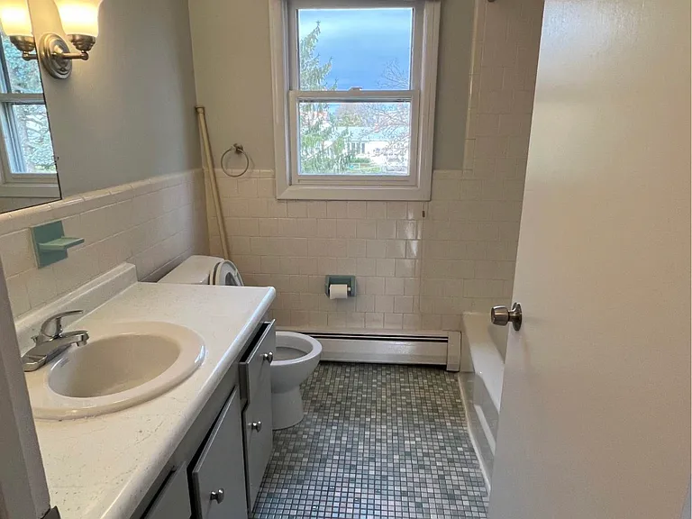 45 Swan St — Photo 3