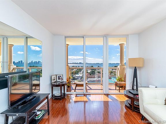 5th image of 1625 Kennedy Cswy APT 1009C