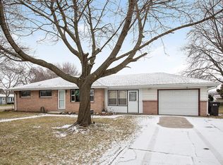3710 6th Ave, South Milwaukee, WI 53172