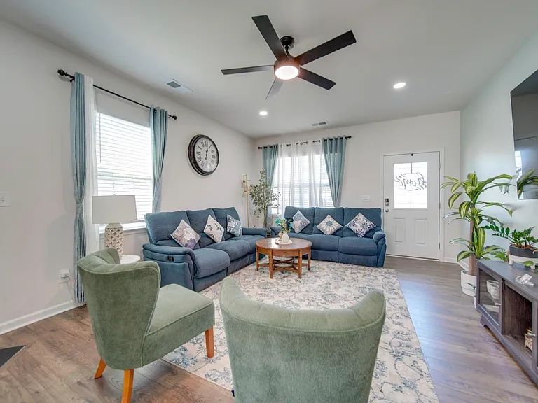9609 Margrave Dr — Photo 35