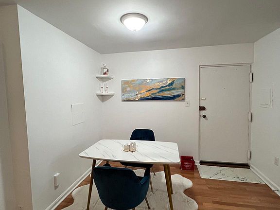 4th image of 6001 Arlington Blvd APT T15