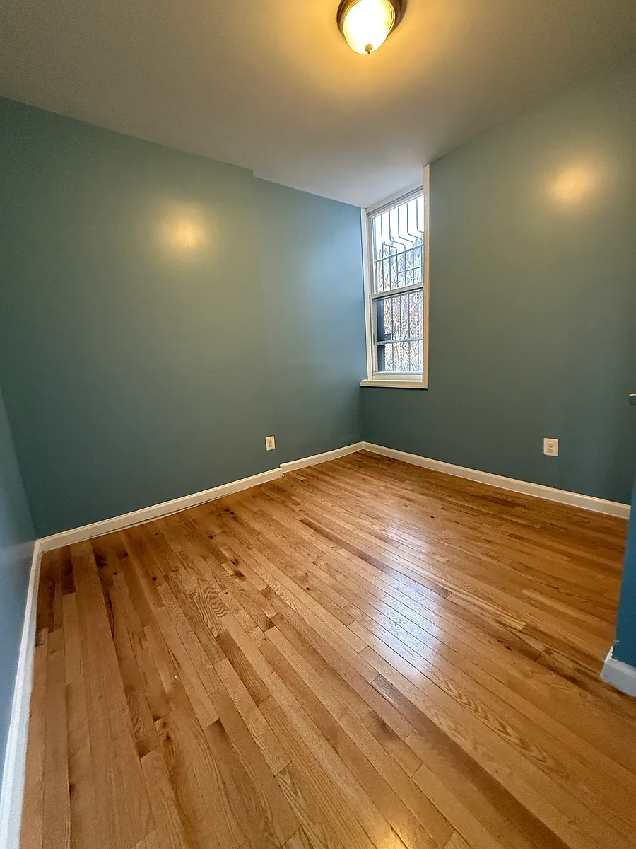Building Photo - 529 18th Ave #1L