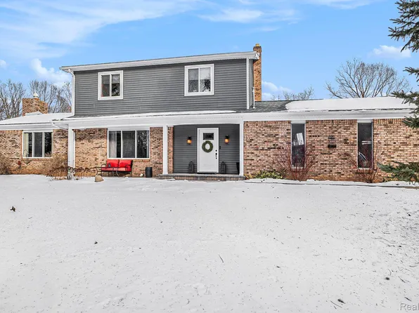 11177 Horton Rd, Holly, MI 48442