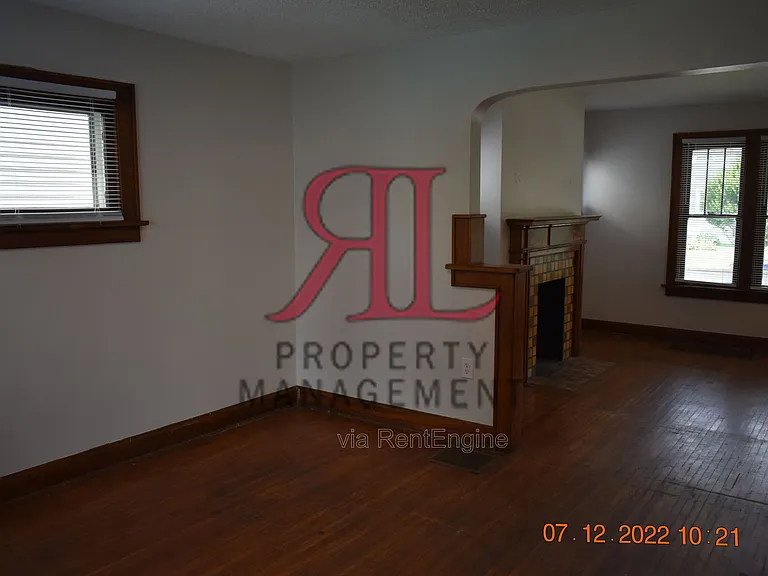 765 E Deshler Ave — Photo 9