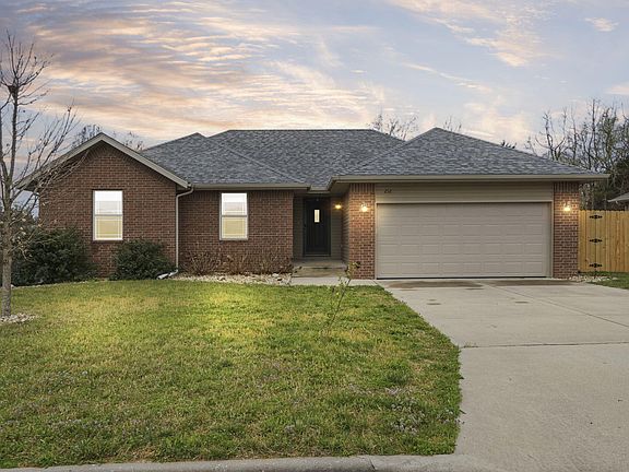 2nd image of 252 Maplewood Drive